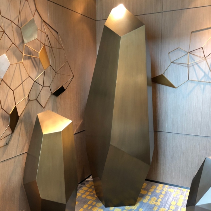 Metal Accents: Redefining Modern Interior Luxury