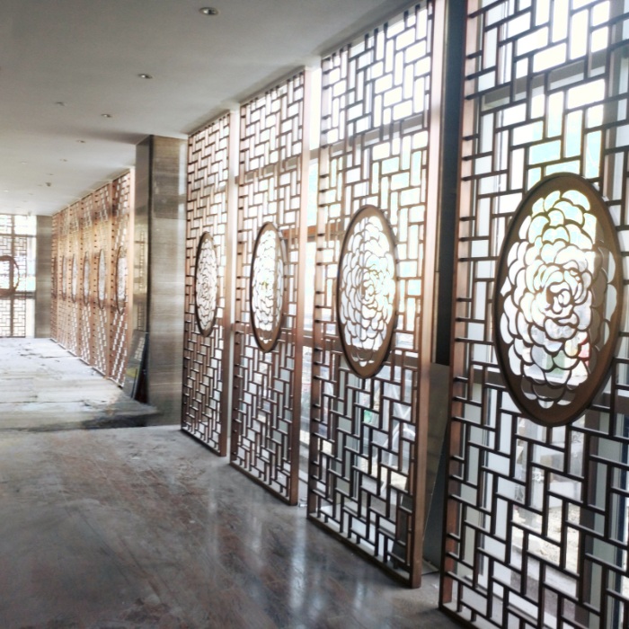 Metal Partition Screens Create Distinct Atmospheres