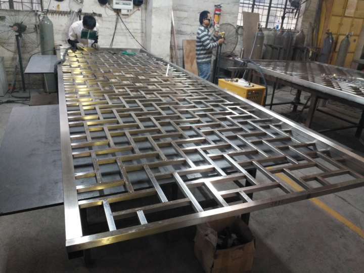 Stainelss steel screens manufacturing process