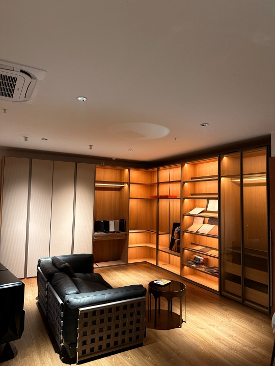 Walk-in closet interior design