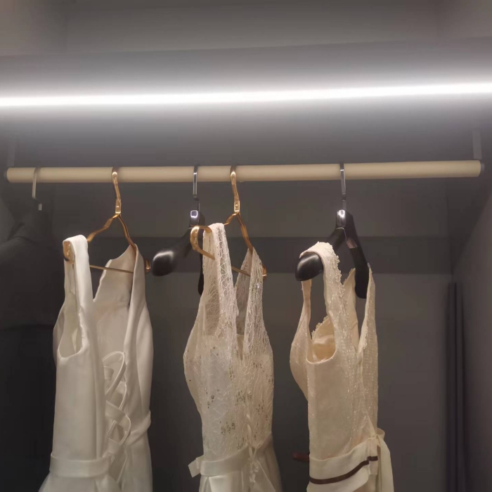 High-end Leather Clothes Hanging Rail