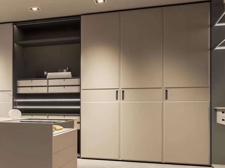 Leather door for walk-in closet