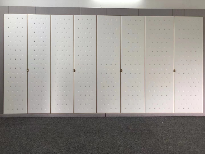 Pearl leather wardrobe doors