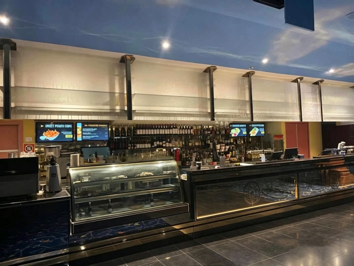 Custom PVD Golden Stainless Steel Bar Counter