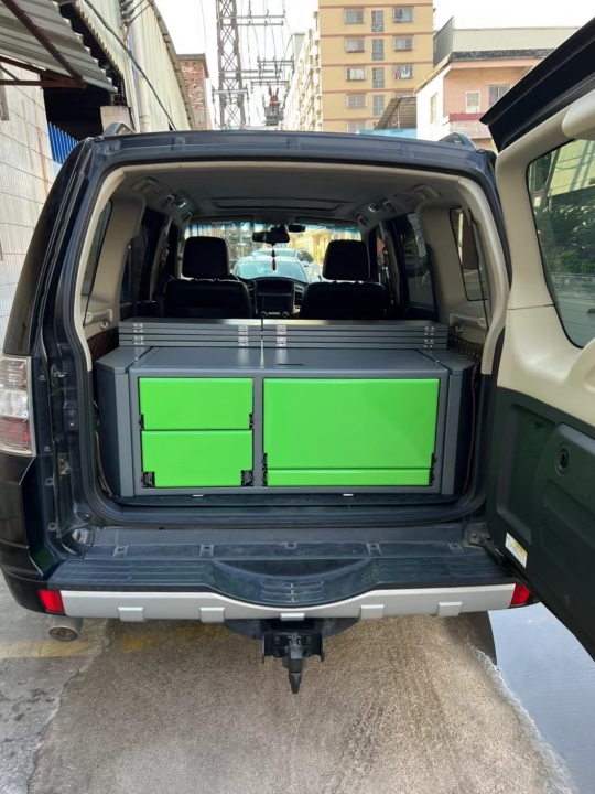 Mitsubishi Pajero V93 with Bespoke Metal Camping Box