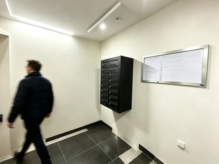 Stainless Steel Wall-Mounted Mailbox for Apartment