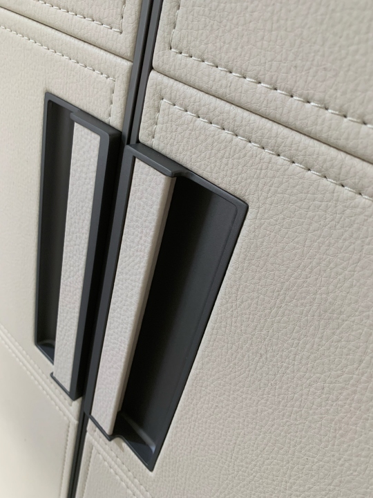 Details of Off-white Lychee-patterned Leather Wardrobe Doors