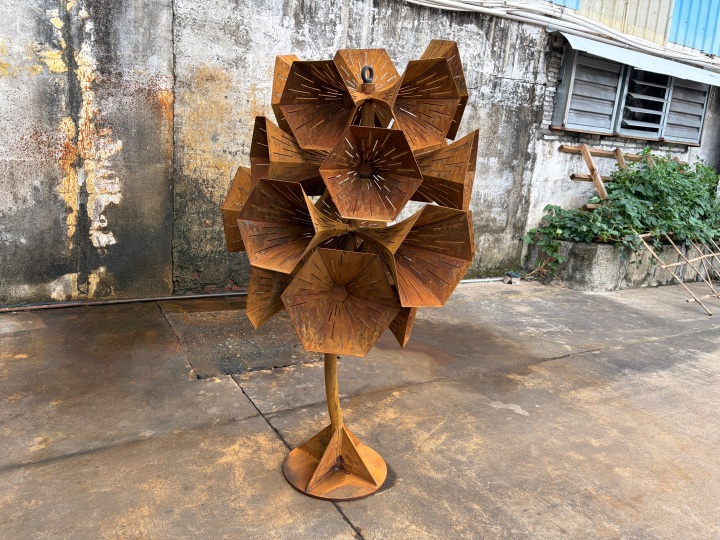 Custom Rusty Metal Tree Garden Art Sculpture